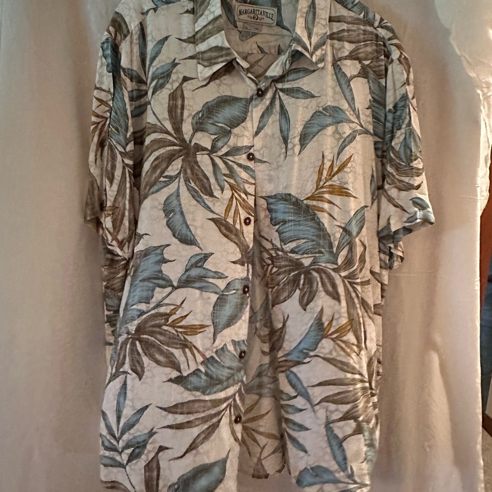 Margaritaville Men’s button down shirt
